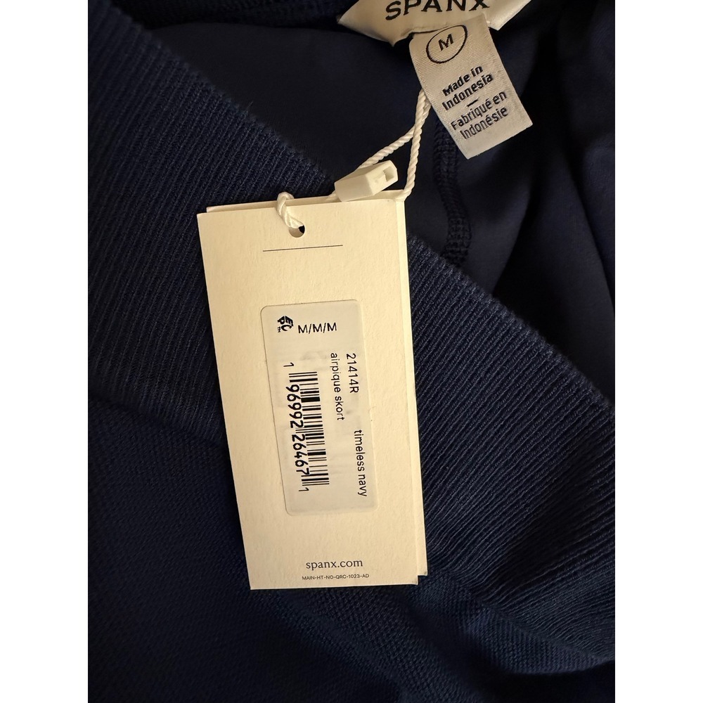 SPANX AirEssentials Pique Skort Timeless Navy size Medium NWT - Picture 14 of 15